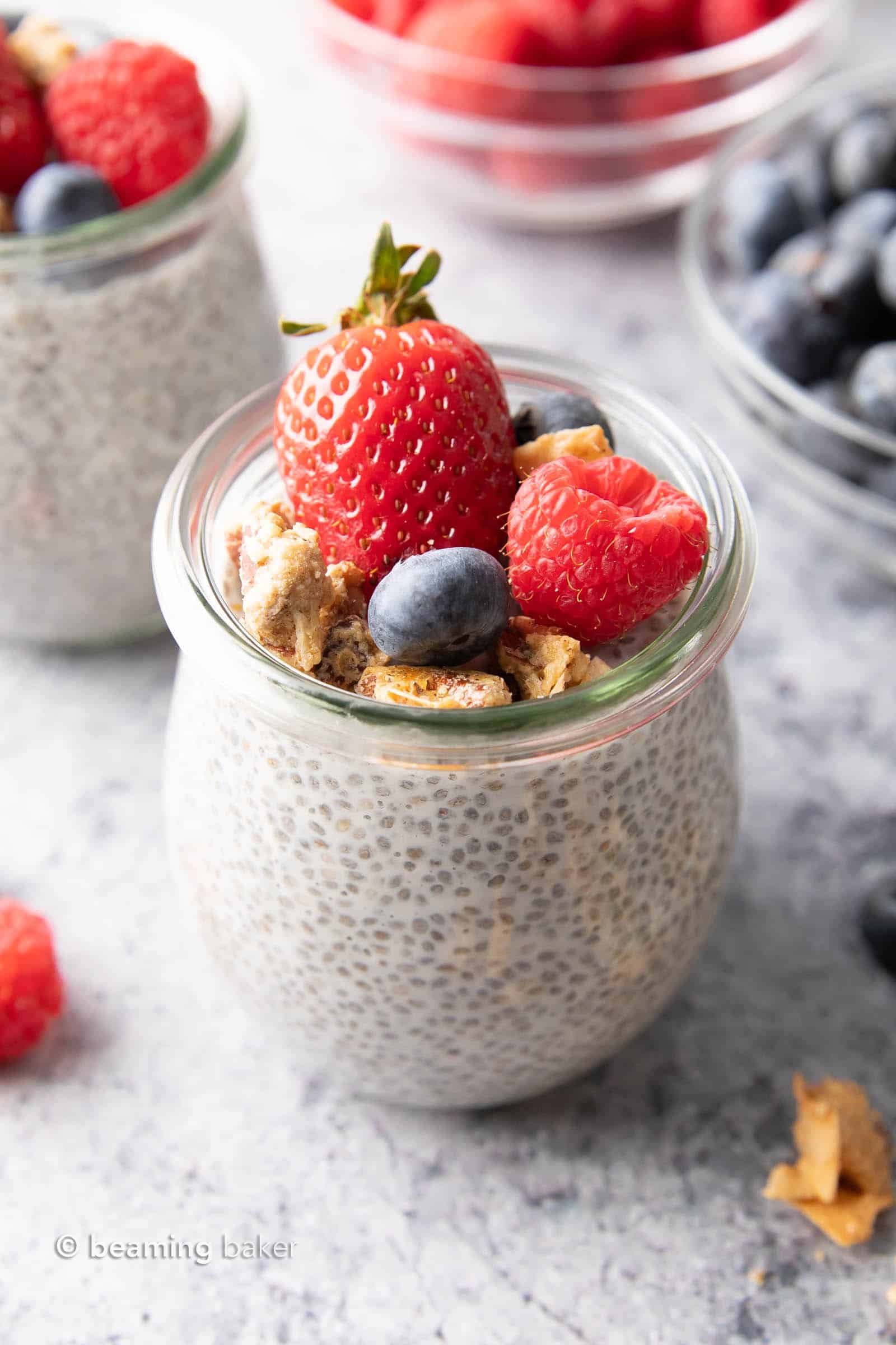 Keto Chia Pudding: this delicious & creamy keto chia pudding recipe needs only 4 ingredients! Just 4 net carbs per serving. Low Carb. #Keto #LowCarb #ChiaPudding #KetoDesserts #ChiaSeeds | Recipe at BeamingBaker.com