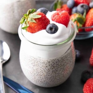 How to Make Chia Pudding: learn how to make chia pudding that’s rich and creamy. The best 3 ingredient chia pudding! #ChiaPudding #ChiaSeeds #ChiaRecipe | Recipe at BeamingBaker.com