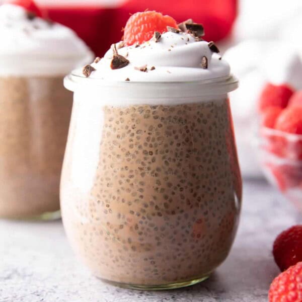 Low Carb Chocolate Chia Pudding (Keto): this rich & chocolatey keto chocolate chia pudding recipe is the best—made with simple ingredients, creamy and thick, and Low Carb! Keto chia pudding never tasted so good. #Keto #KetoDessert #LowCarb #ChiaPudding | Recipe at BeamingBaker.com