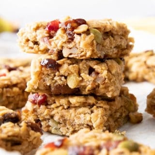 Deliciously soft healthy breakfast bars bursting with fruits, nuts and seeds. The best healthy breakfast bars recipe! #healthy #breakfast #bars #healthybreakfast | Recipe at BeamingBaker.com