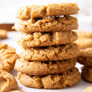 Keto Peanut Butter Cookies (Keto, Low Carb): this keto peanut butter cookie recipe is made with 4 ingredients, EASY and delicious! The best keto PB cookies—Keto-friendly, low carb, gluten free and vegan. #Keto #KetoDessert #LowCarb #PeanutButter | Recipe at BeamingBaker.com
