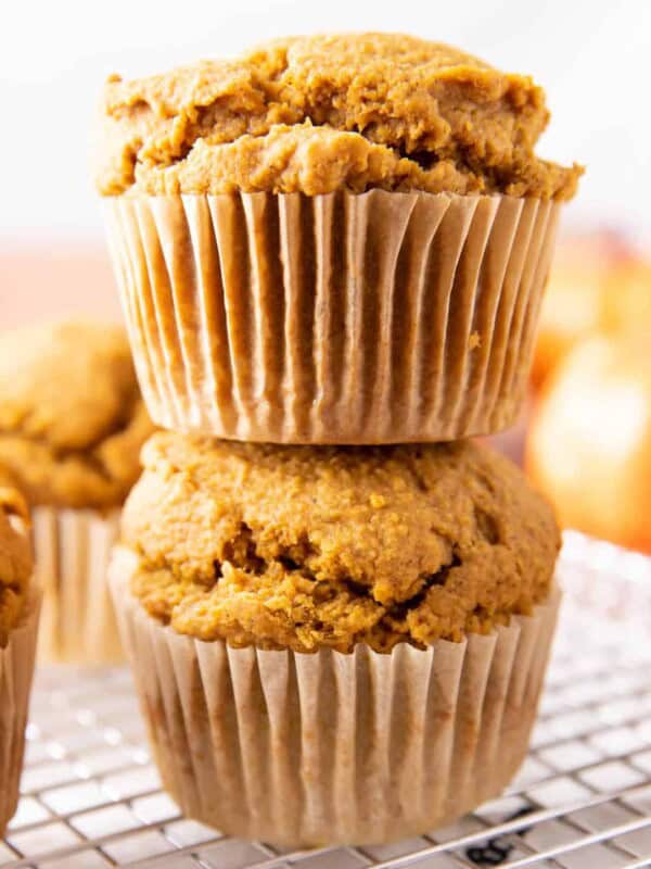 Gluten Free Pumpkin Muffins (GF): satisfying, cozy GF pumpkin muffins! The best gluten free pumpkin muffins recipe—lightly sweet & moist with deliciously spiced pumpkin flavor! #GlutenFree #GF #Pumpkin #Muffins | Recipe at BeamingBaker.com