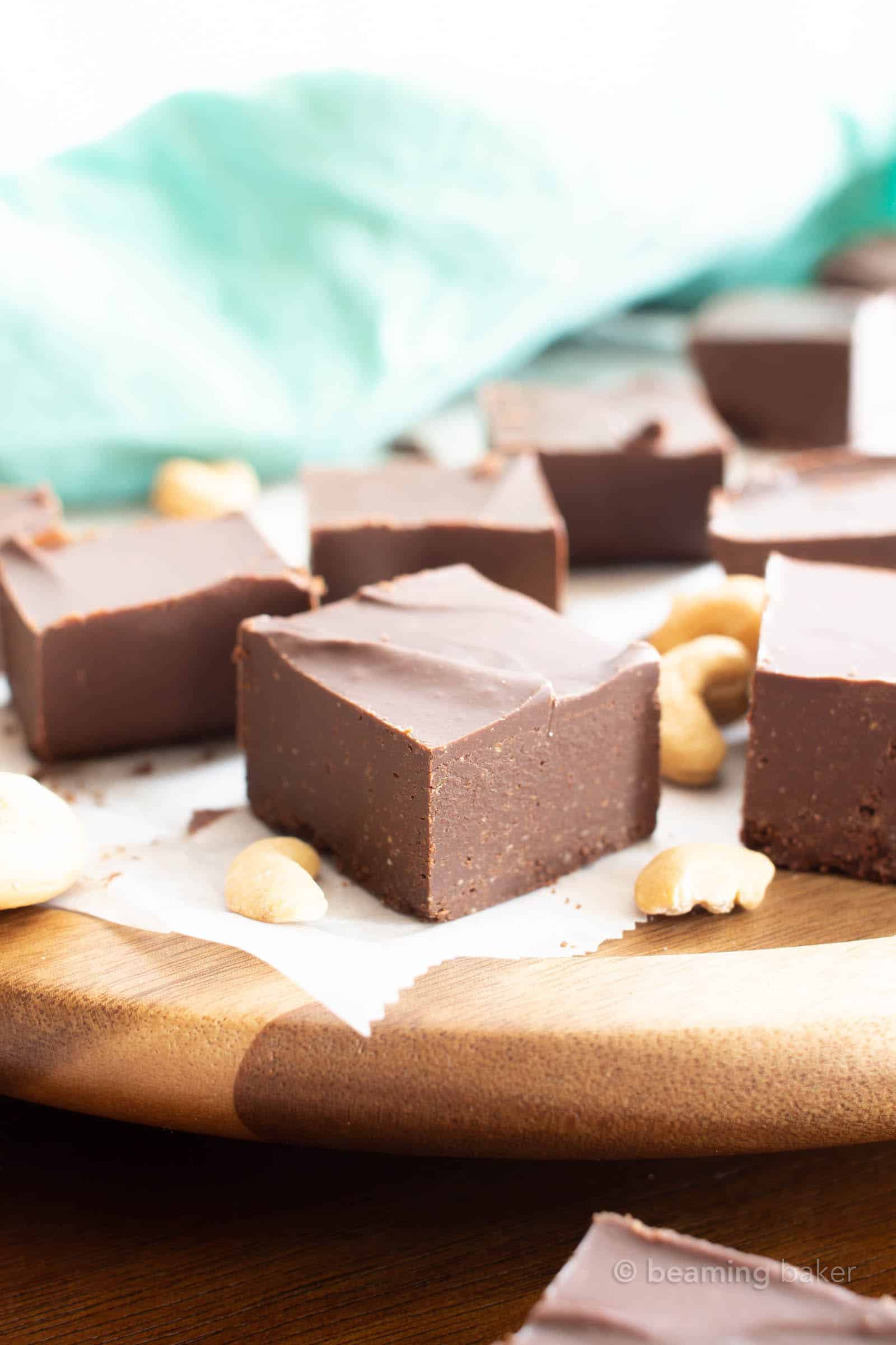 Keto Cashew Fudge: only 2 ingredients and 5 minutes of prep for decadent, creamy fudge made with cashew butter! Low Carb. #Keto #LowCarb #Fudge #Ketogenic #SugarFree | Recipe at BeamingBaker.com