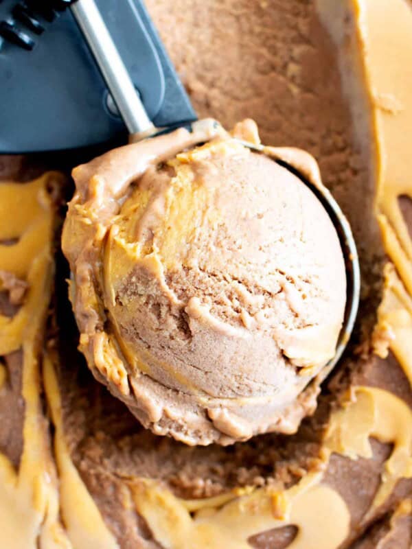 Chocolate Peanut Butter Banana Ice Cream: Just 4 ingredients for the best healthy chocolate peanut butter banana ice cream—rich ‘n creamy, packed with peanut butter cup flavor! #Chocolate #PeanutButter #BananaIceCream #IceCream | Recipe at BeamingBaker.com