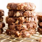 Healthy No Bake Oatmeal Cookies: super easy healthy no bake oatmeal cookies made with just 4 ingredients! The best healthy no bake cookies—chewy ‘n satisfying, delicious! #Healthy #NoBake #Oatmeal #Cookies | Recipe at BeamingBaker.com