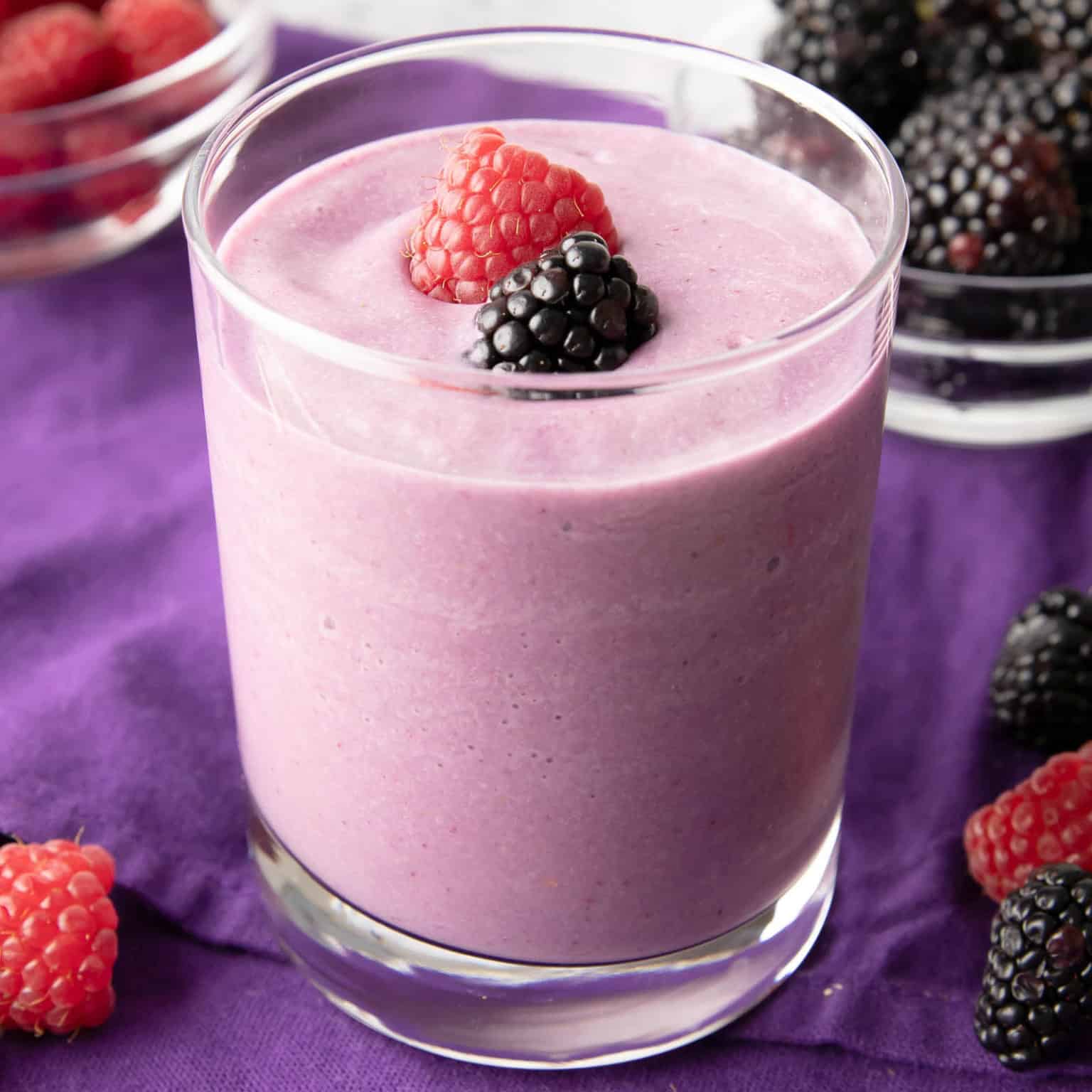 Keto Berry Smoothie (Low Carb) - Beaming Baker