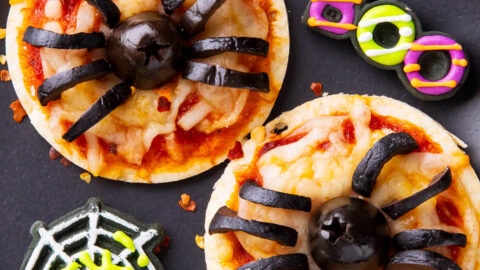 専用＊Halloween＊パンプキン＆チョコ色ミニバラ　フェイクスワッグ Halloween Pizza - Mini Spider Pizzas! - Beaming Baker