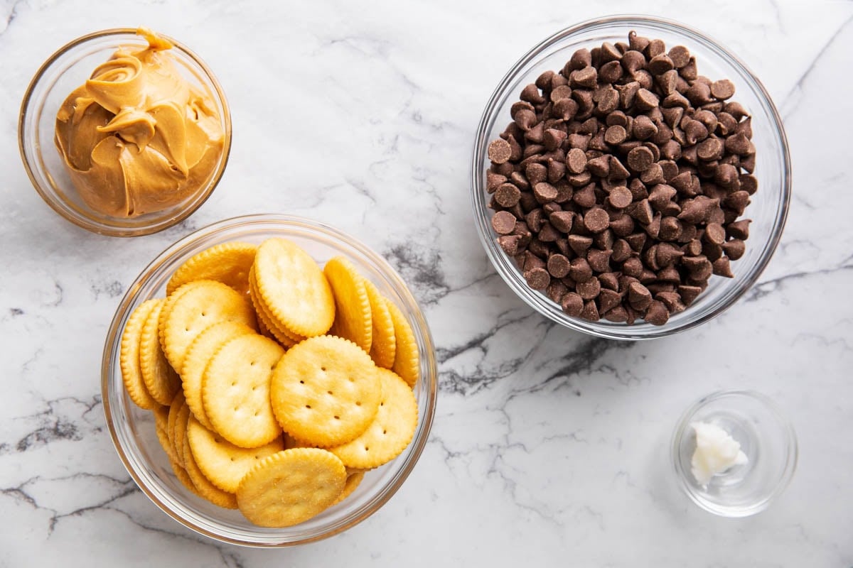 Chocolate peanut butter ritz crackers are made with semisweet chocolate chips, Ritz crackers, peanut butter and optionally, coconut oil for smoother chocolate melting.