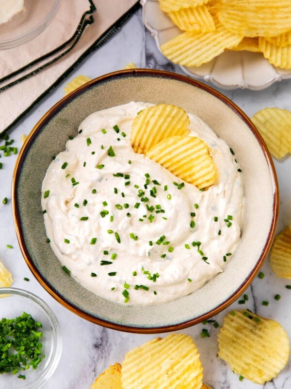 Sour cream and onion dip is a thick and creamy appetizer dip made with sour cream, mayonnaise, and onion