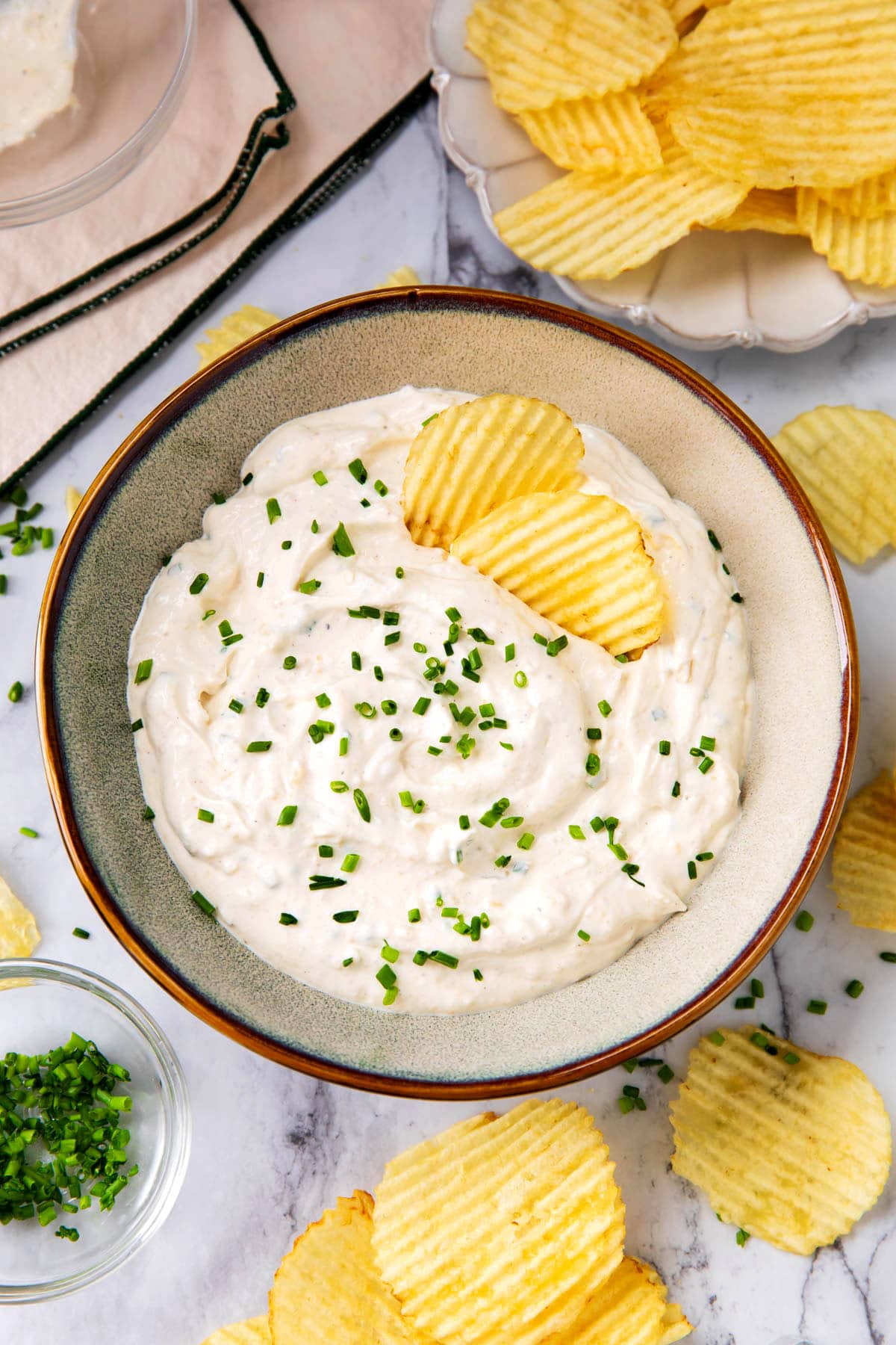 Sour cream and onion dip is a thick and creamy appetizer dip made with sour cream, mayonnaise, and onion.