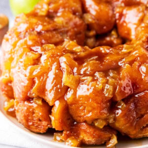 Apple Monkey Bread with gooey soft biscuit pieces and loads of buttery brown sugar glaze