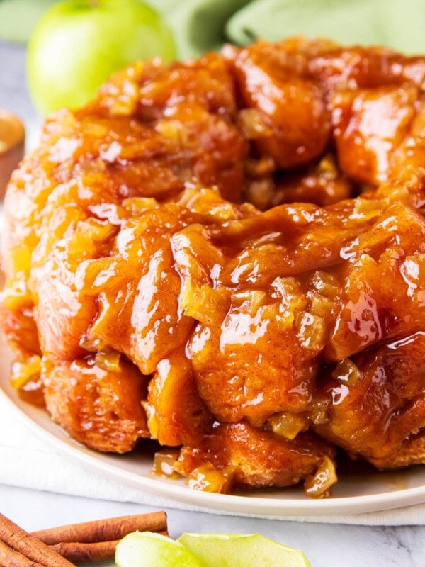 Apple Monkey Bread with gooey soft biscuit pieces and loads of buttery brown sugar glaze